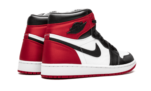 Nike WMNS Air Jordan 1 High OG Satin Black Toe